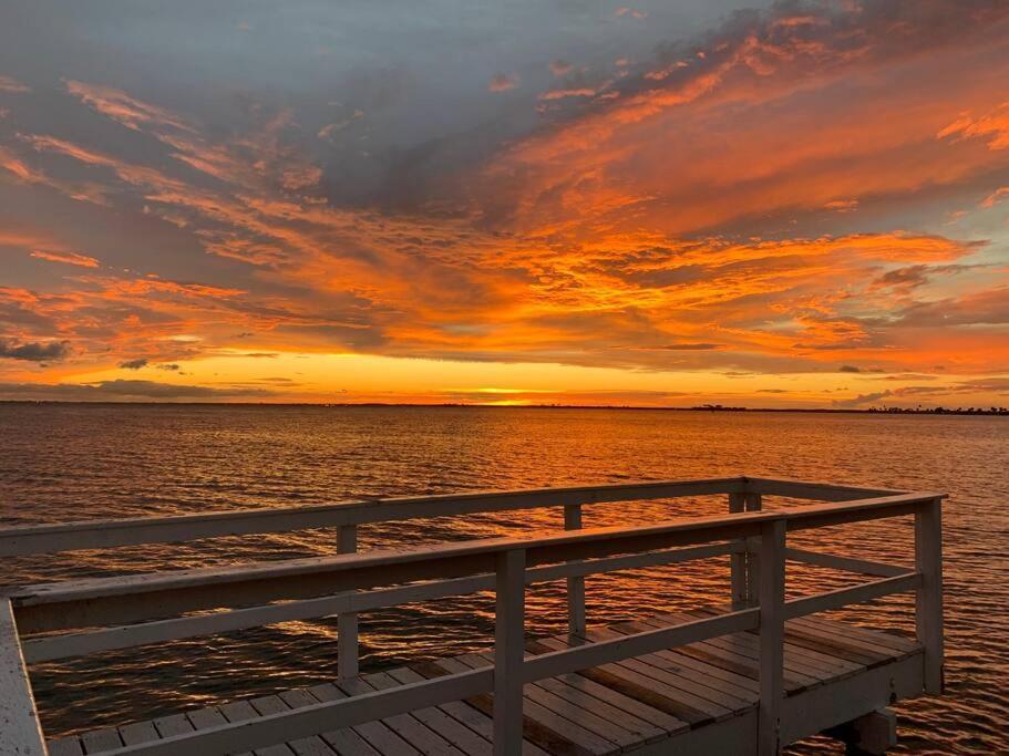 The Great Escape - Panoramic Sunset Views Villa Tampa Bagian luar foto